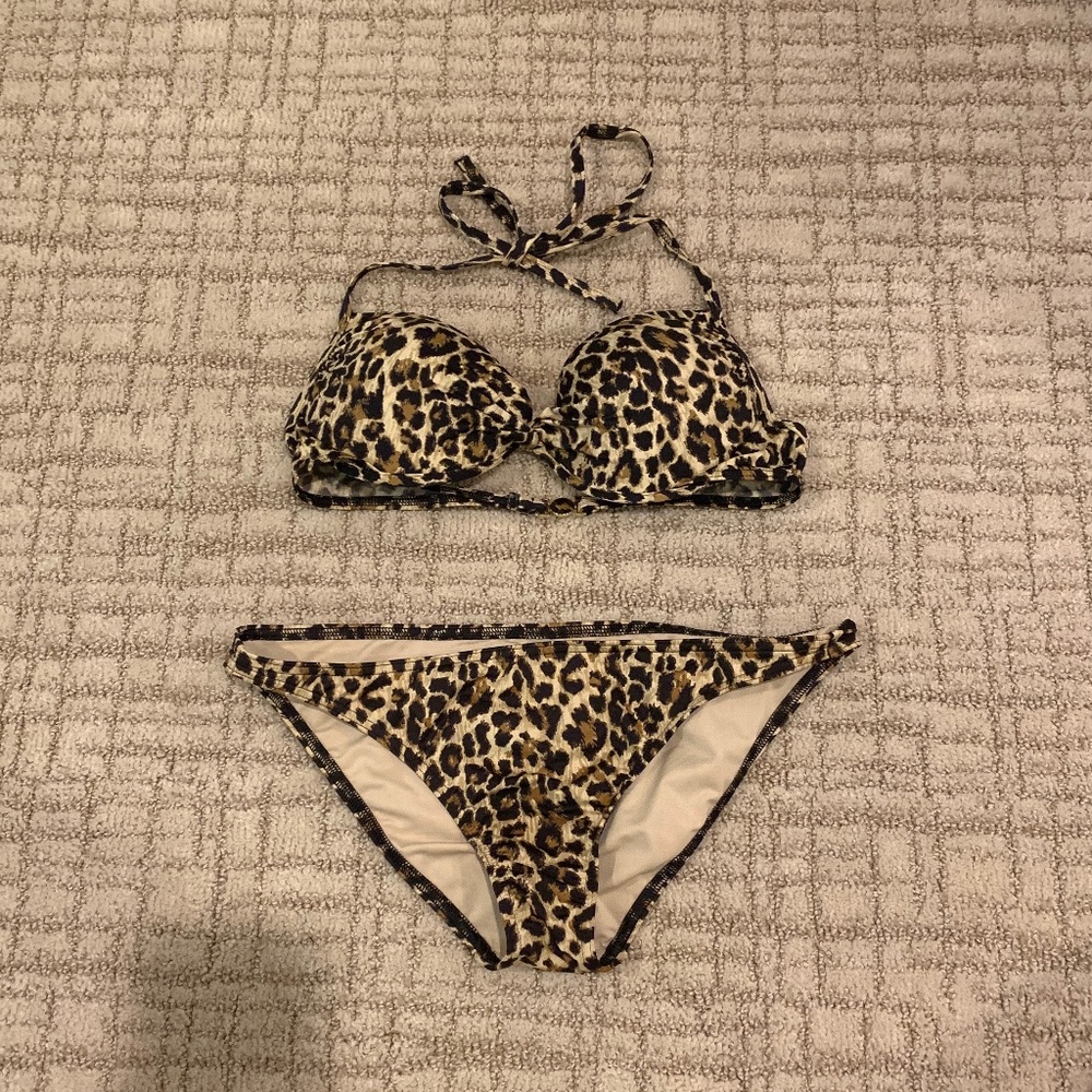 Victoria’s Secret Cheetah Bikini 34C Medium Bottom